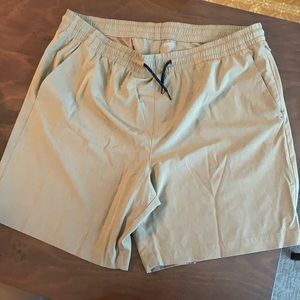Old navy Active wear 9” shorts